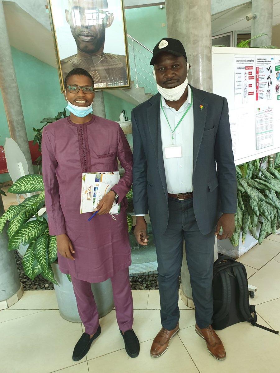 GlobaleSarl's tweet photo. Séance de travail, aujourd'hui, à #NMASanders avec notre Frère et Ami Dame SADY informatique #UGB, Directeur du pôle Système information. #IGA tient à remercier toute la direction de NMA. https://t.co/xGxUUvb3Y5