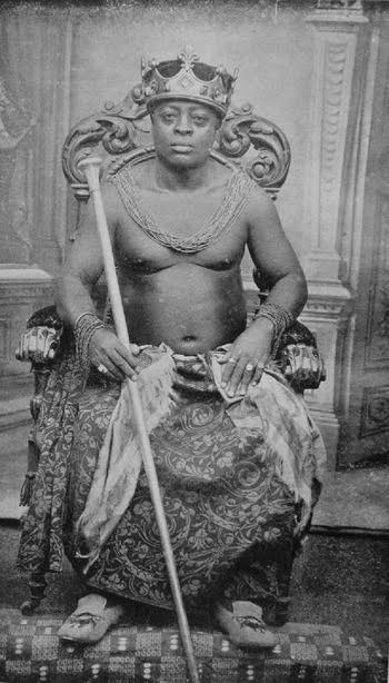 Manillas Currency are form of money, an African civilization usually made of bronze or copper, which were being in used especially in West Africa and Africa, it Originated by the Efik people of Akwa Akpa Kingdom now in Calabar, Cross River State Nigeria in the early 15th Century