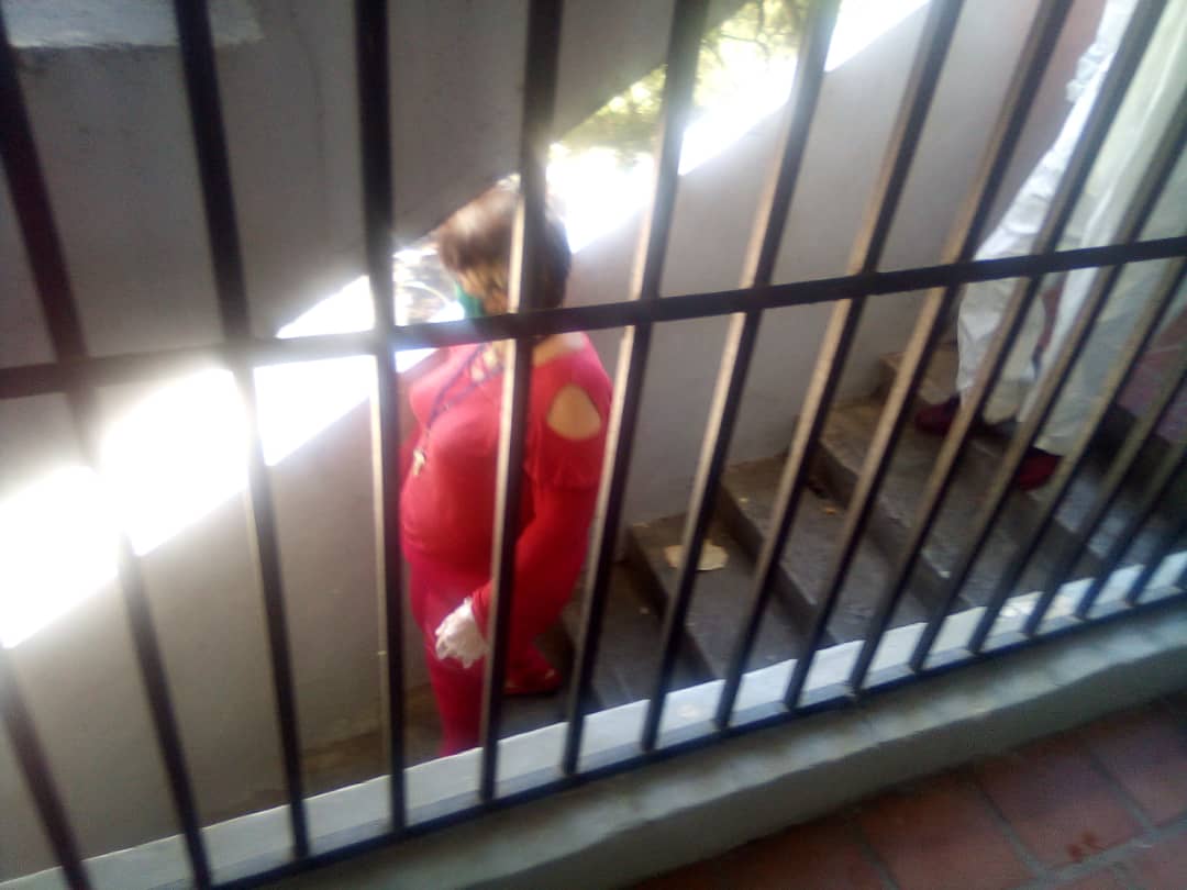 Zona10Sucre's tweet photo. Jornada desifección #BRICOPT en Blq 2 Lomas Urdaneta, articulación Miriam Aray, Jfa UBCH Cancha Andrés Quintero y Pto Comando #Eje13 Pquia Sucre Ccs.
#QuedateEnCasa 
@yukemberly 
@Eje13SucreCcs
@Antonio11524520
@eduardopinate
@ErikaPSUV
@AYmca13 
@edusocialista
@casiqueAK47 https://t.co/2QGemX7ASo