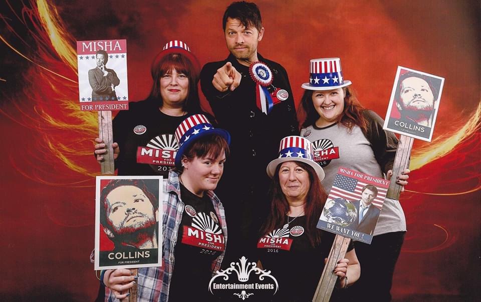 Nutty4Armstrong's tweet photo. Whilst I was going through my Misha photos... feel like this needed digging out 👀 #MishaForPresident (cc Sarah and @SandraSPN ) https://t.co/6pao6e1vDD