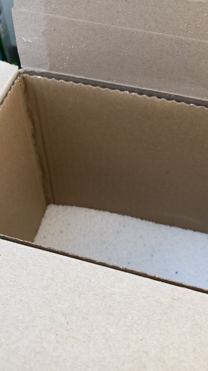 F_Battell's tweet photo. Opened the box and this is meant to be a mega pack! Either where is all the detergent or why is there so much cardboard!!! @fairy_nonbio https://t.co/O12CMg1Jo1