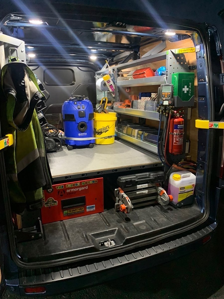 bottsmartvan_uk's tweet photo. Looking for robust &amp; reliable security solutions? 🔒

Take a look how @TRACLTD keep their tools safe, with the @ArmorgardLtd #TrekDror under their half deck kit! 

🚐: Transit Custom L1H1 

Check out our new TrekDror accessories 👉 https://t.co/4dYOIDPW59

#worksmartbott https://t.co/1jBATXePuZ