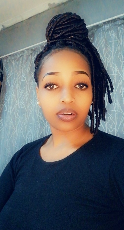NwabisaSeptemb3's tweet photo. I checked few videos on YouTube on how to do #fauxLocks, then decided to do myself. Easiest hairstyle I've ever done on my head. https://t.co/k0ZJUPLybh