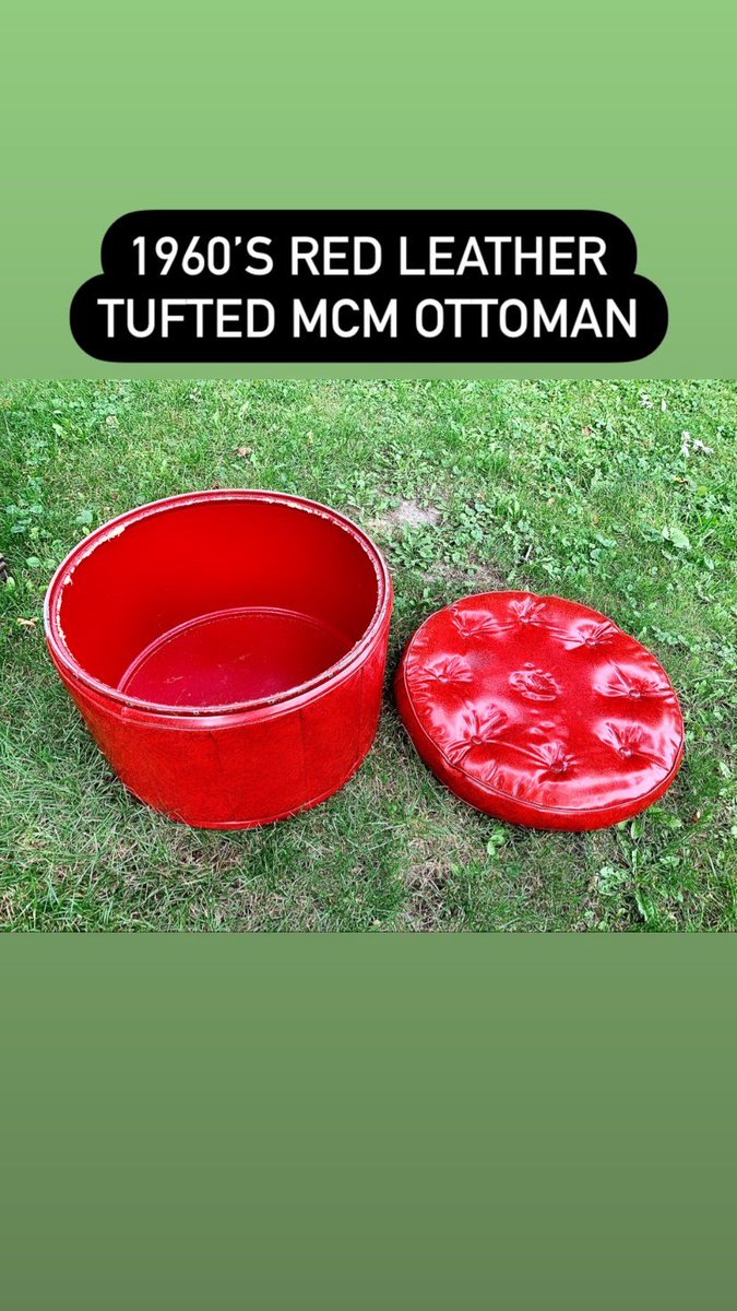 ally_frances's tweet photo. Damnit. I somehow forgot I have a Twitter now 🙃 anyhow, wanna buy these? #vintage #1960s #ottoman #barrelchair https://t.co/qF0OWdXHtn