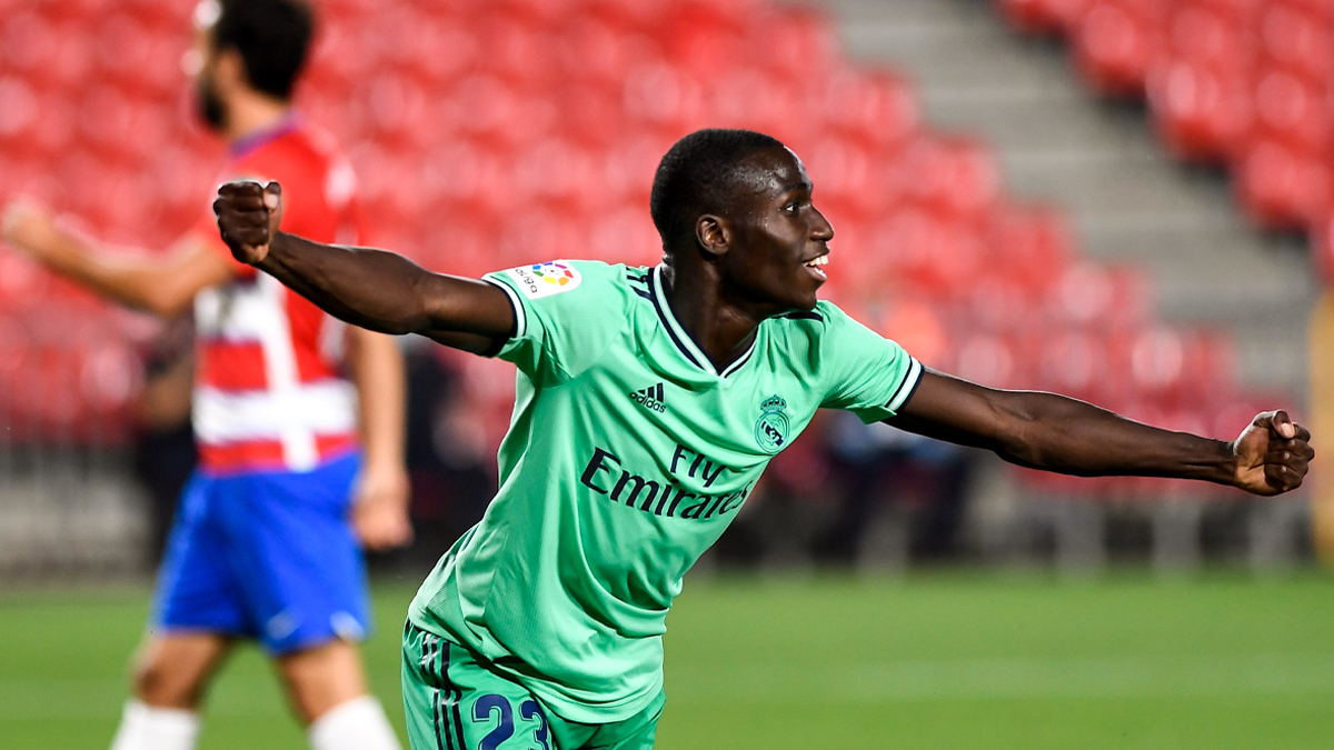 ⚽💫🙌 Esa sensación al marcar tu primer gol con la camiseta del @RealMadrid...
🤩 <a href="/ferland_mendy/">Ferland Mendy</a>
#34Ligas | #HalaMadrid
