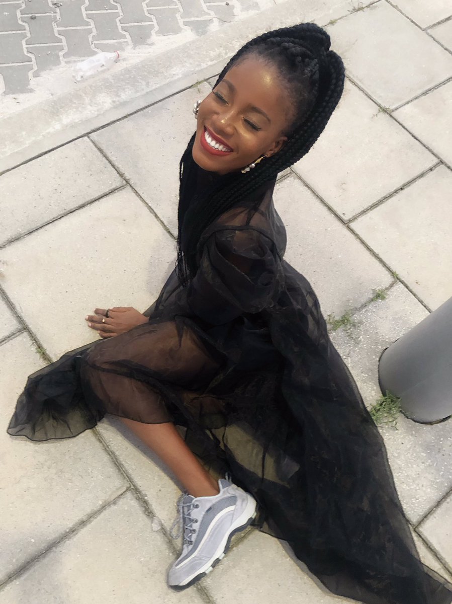 Efezino_Akpo's tweet photo. Gracing your timeline with my smile
๐ท @omavanessa_
#AfricanSweetheart #Rebirth #Revamped #Renewal #Afropopsinger #Afrosoulsinger #BeautyEnthusiast #Foodie #wonderwoman #throwbackthursday https://t.co/OmbP8nJG7o