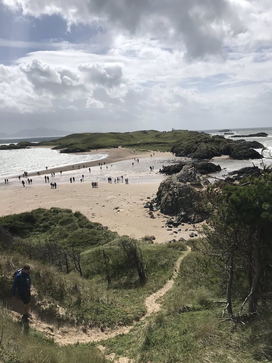 Newborough Beach is always a good day out!🏖🚶🏻‍♂️🏝☀️#Newboroughbeach #Anglesey