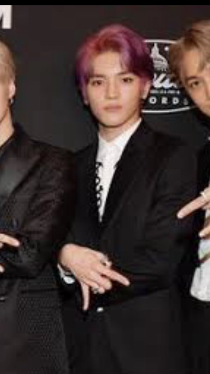 taeyong - 1/10what the fuck taeyong