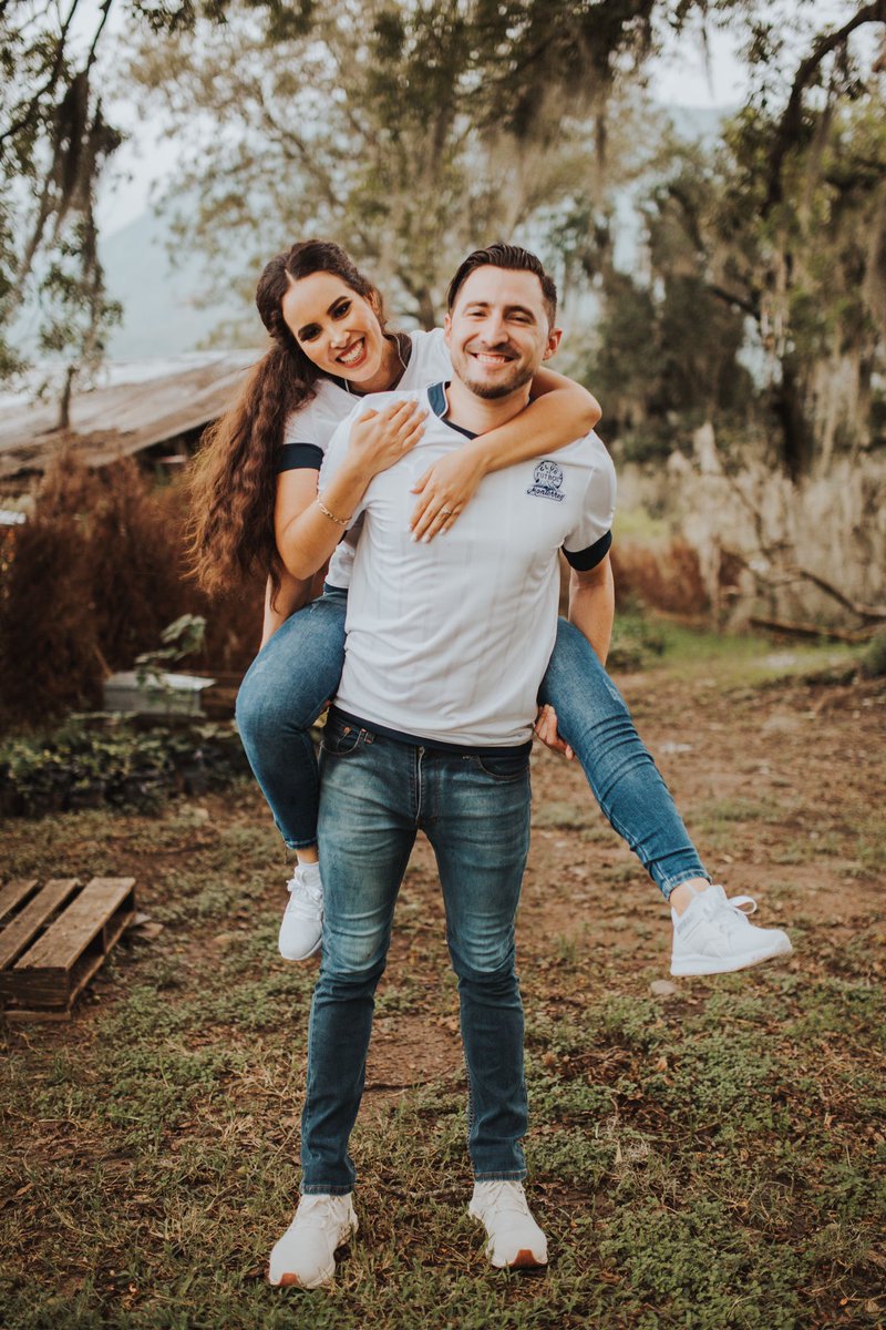 Melyearriaga's tweet photo. -Oye soñé contigo🤍
-¿Y qué soñaste?
-No me acuerdo...

🔜20.12.20💫 Te amo @WeroCFM 
@Rayados https://t.co/oWbmVYXyh1