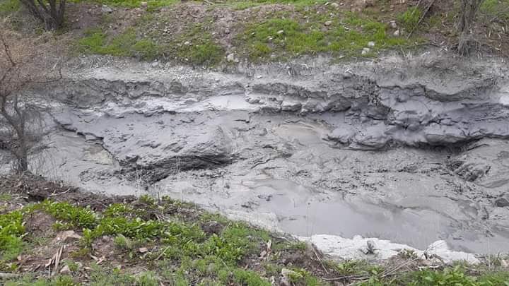ANDRESVASQUEZM's tweet photo. Fiscalización a Relave Las Tórtolas

En virtud de las imágenes difundidas en RRSS. He solicitado se oficie a la brevedad a Sernageomin y a Superintendencia del Medio Ambiente, posibles escurrimientos de material residuo a canales.
La Autoridad Ambiental y Minera debe fiscalizar. https://t.co/9ivZIe1Vwi