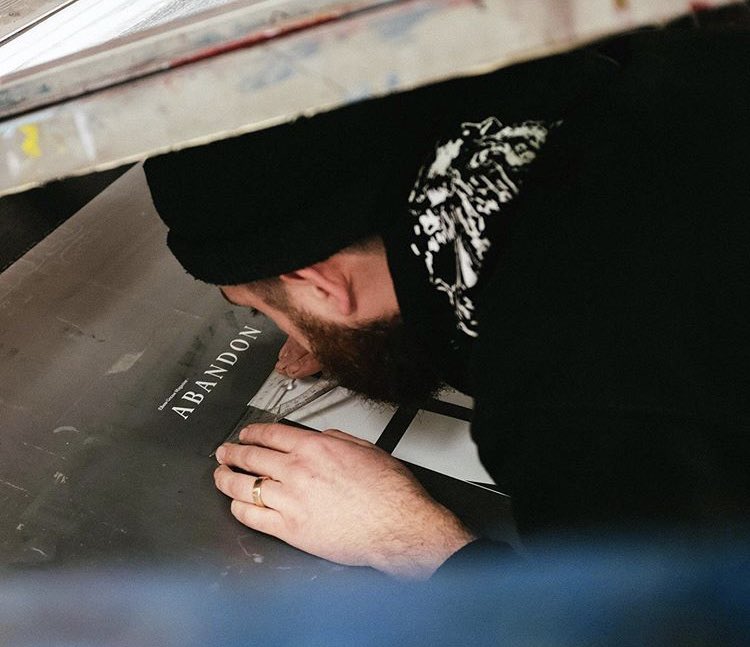 Making a couple of final mini-measurements under the screen - that’s why the top of our hats are always inky 🤦🏻‍♂️