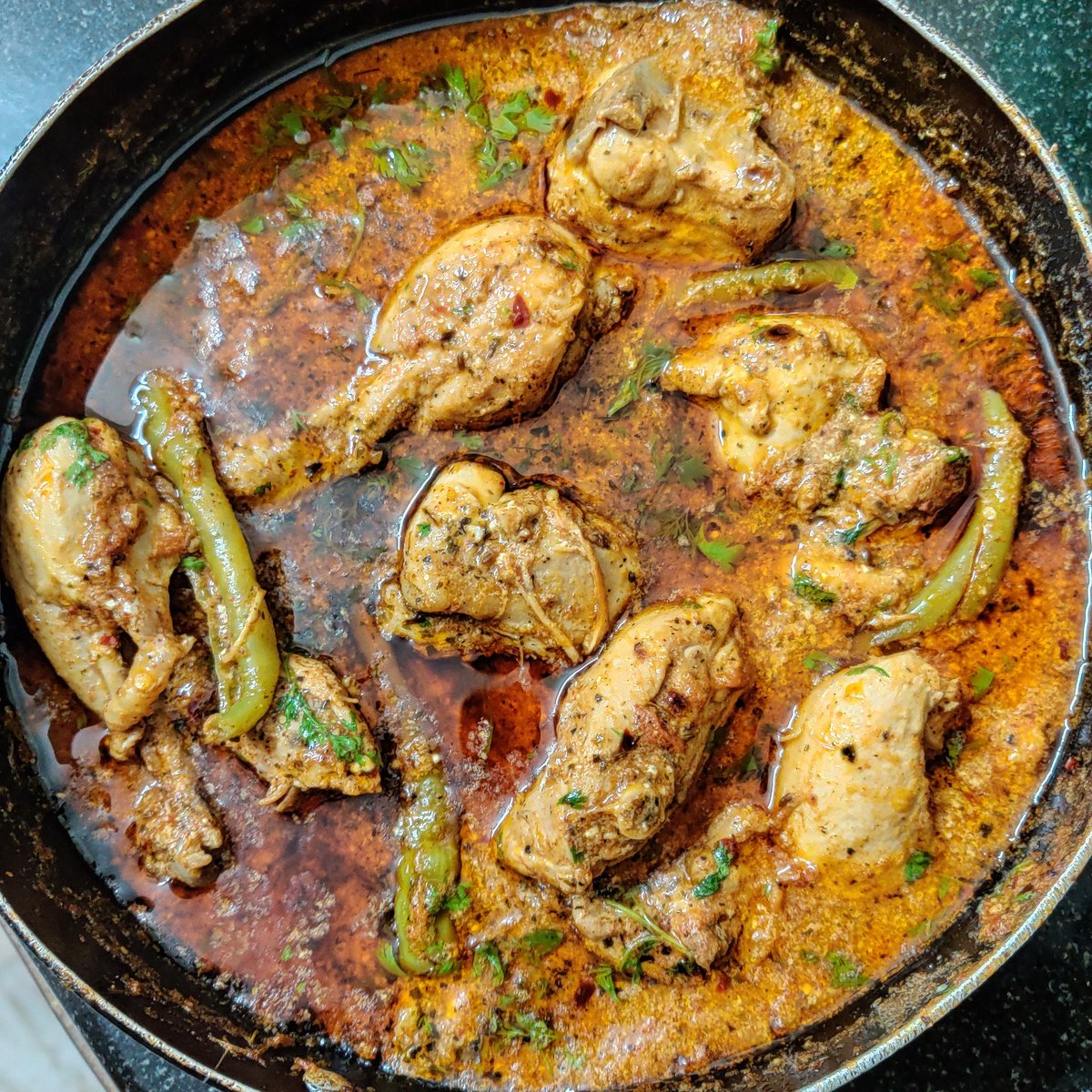 Bongo_Lawlona's tweet photo. Peshawari Charsi Chicken Karahi
Cholistani Chicken Karahi
Lahori Chicken Karahi
Three dishes I made in the last seven days!
#PakistaniCuisine #ChickenKarahi #CookingChronicles https://t.co/MXn7QYqnMG