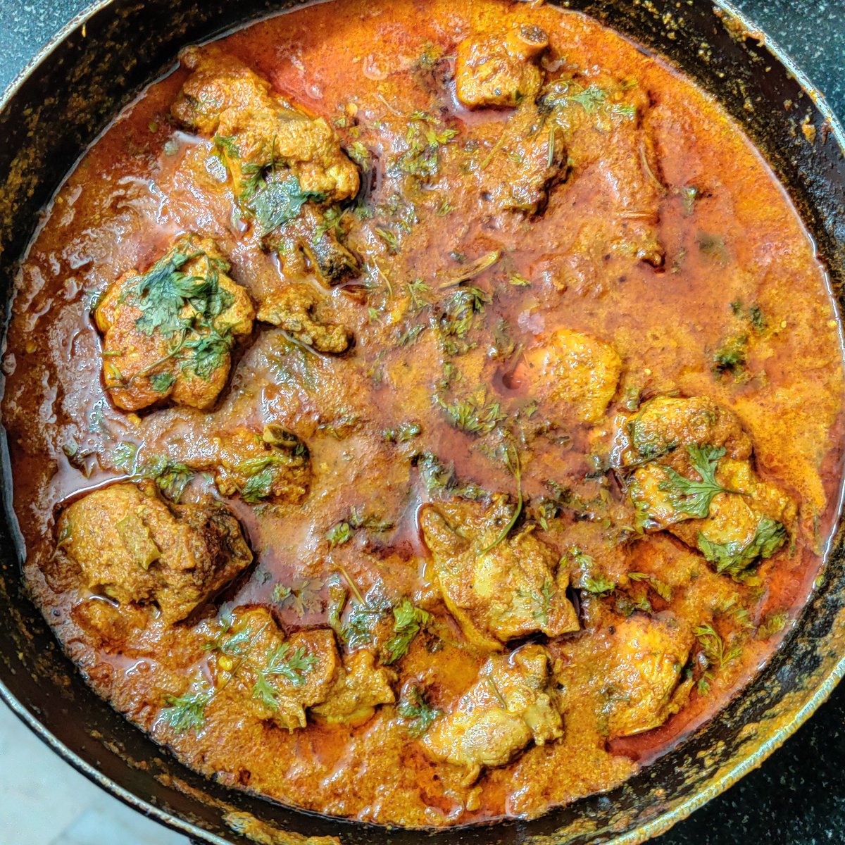 Bongo_Lawlona's tweet photo. Peshawari Charsi Chicken Karahi
Cholistani Chicken Karahi
Lahori Chicken Karahi
Three dishes I made in the last seven days!
#PakistaniCuisine #ChickenKarahi #CookingChronicles https://t.co/MXn7QYqnMG
