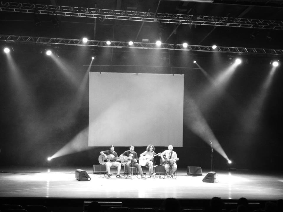Banda_Alameda's tweet photo. Conclusão de nosso primeiro projeto aprovado pelo VAI. Fomos convidados para mostrar o trabalho que realizamos em uma apresentação na Sala Olido, junto com outros grupos.
#AlamedaDosAnjos #tbt #ProgramaVai #PopRock #acústico #salaolido #palco #arteindependente #artelgbt https://t.co/UuRLewxkrT