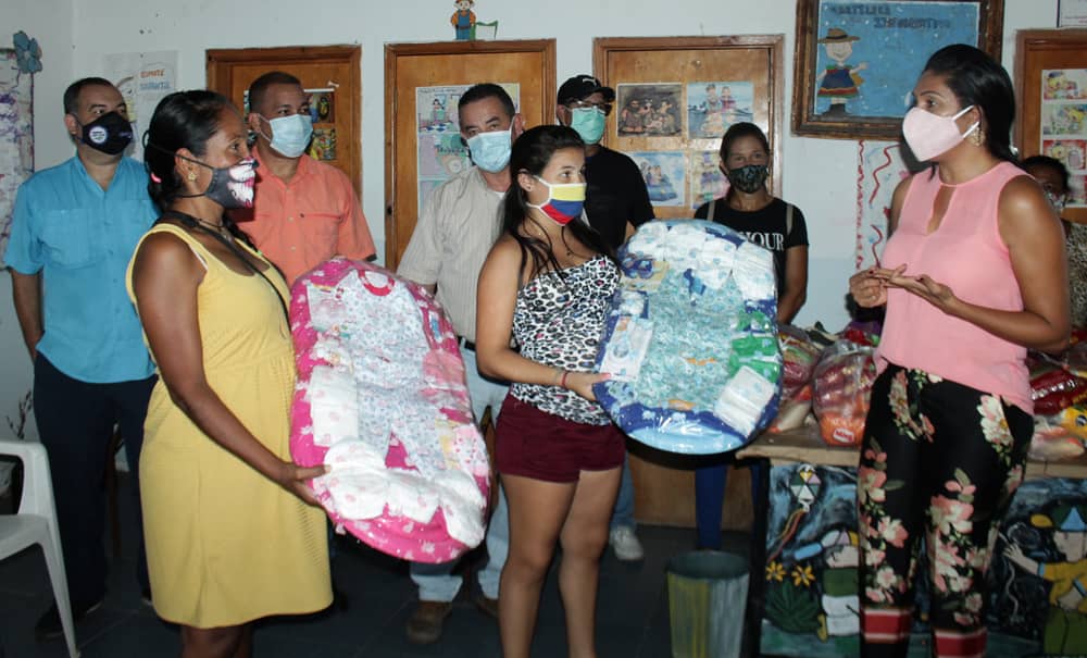 funsoneVe's tweet photo. Funsone benefició a embarazadas, abuelos y jóvenes con discapacidad y condición especial en Marcano.

@leynysmalave
@alfreditodiaz
@gobiernoene
#NuevaEspartaNosUne
#ElBuenGobierno
#SomosNuevaEsparta https://t.co/Efv655f1MC