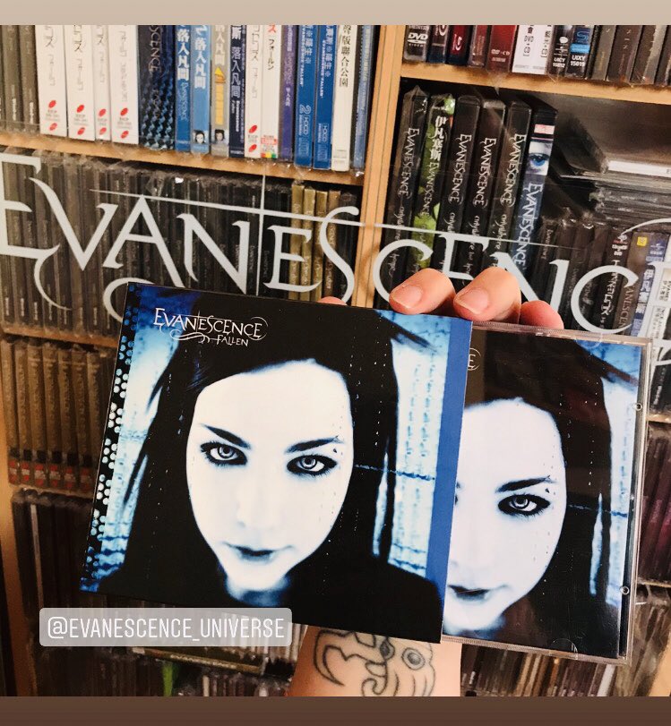 EvUniverseMerch's tweet photo. Ordered these back in February this year and this morning they finally arrived from Korea - Korean Fallen with slipcase and ABH with Stickers @EvUniverseMerch @evanescence @AmyLeeEV #evanescence #amylee #fsllen #evanescencecollection https://t.co/u7MATh00PB