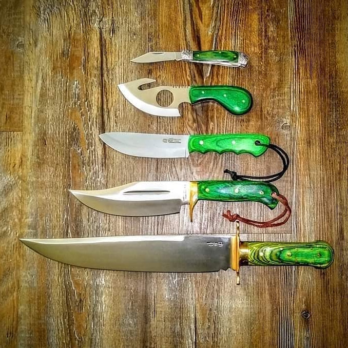 safi_techs's tweet photo. Handmade beauties ❤
#knife #handmade #knives #knivesofinstagram #knivesdaily #knivesofig #outdoors #survival #camping #damascusknife #damascustracker #survivalknife #outdoorsknife #huntingknife #huntingknives #safitechs #damascussteel #outdoors #survivalknives https://t.co/8n5PK9bHMn