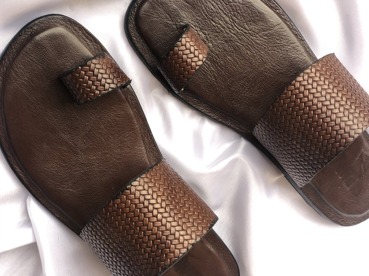 lucy_daves's tweet photo. We make men’s shoes too
Price: N15,000  for shoes
Slippers: N8000
https://t.co/FLHJcFVT2D
  
Kindly repost 🙏🏾
:
:
:
#BBNaijialockdown2020 #Ozone #BBErica #zarajkt48 #Erica #kidd
#leather #Mensfashion #madeinnigeria https://t.co/QzZ4KhomaL