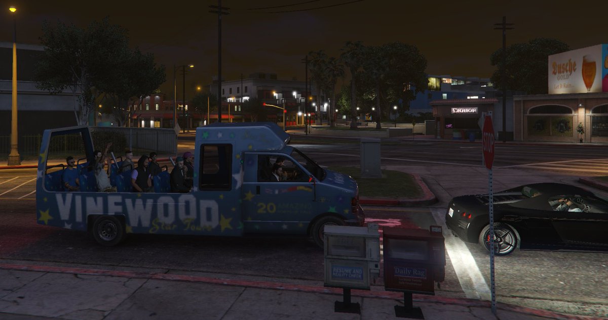 ProjectZeroRP's tweet image. En #ProjectZeroRP se hacen viajes en guagua aunque a veces salen mal.