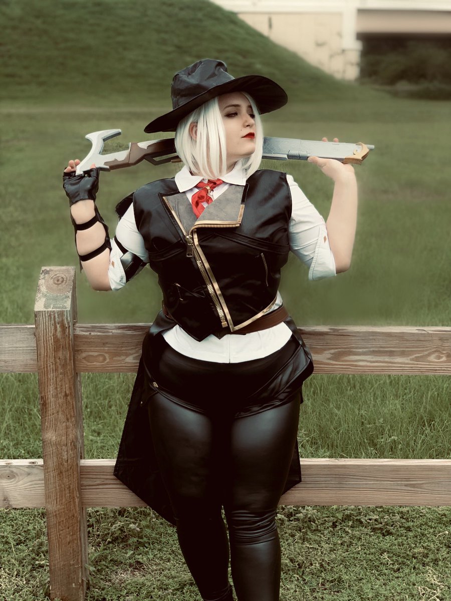 It’s all about life’s little pleasures~ 😘

I l o v e this photo set, I love the look 😁 The rest of the photos are on my P@treon 🤭 So if you’re interested in seeing, link is in my bioooooooo. 

If not, carry on and keep being dang awesome ❤️

<a href="/PlayOverwatch/">Overwatch</a>