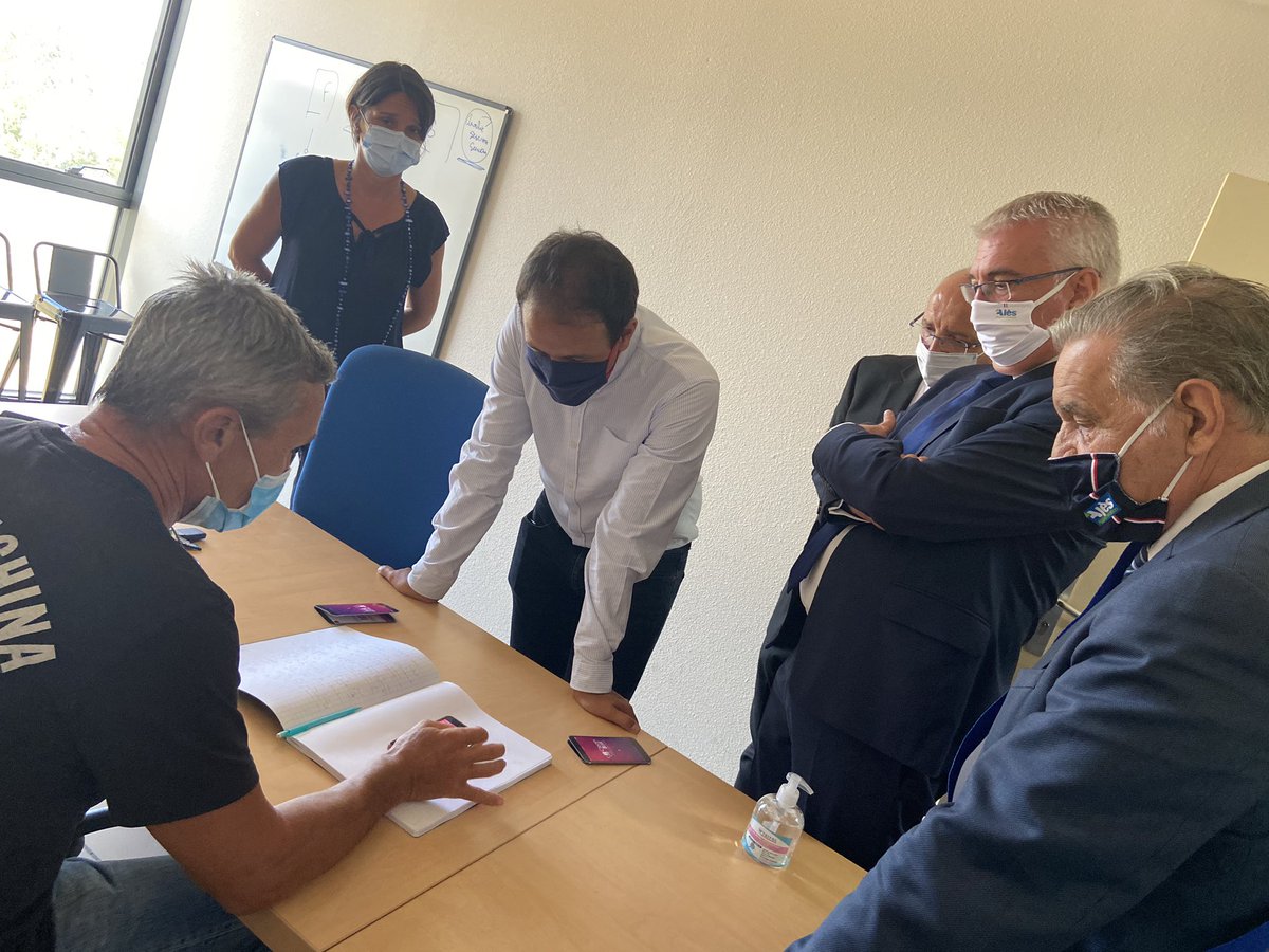 CRivenq's tweet photo. Rencontre avec de nombreuses entreprises et start-ups autour du #numérique telles qu’#Agarta, #CleanBill ou #JSCFrance qui déploit la fibre #WiGard avec SFR sur le département du @Gard comme nous en avons eu la démonstration à La Grand’Combe (3/3) https://t.co/SP9DT2q2F0