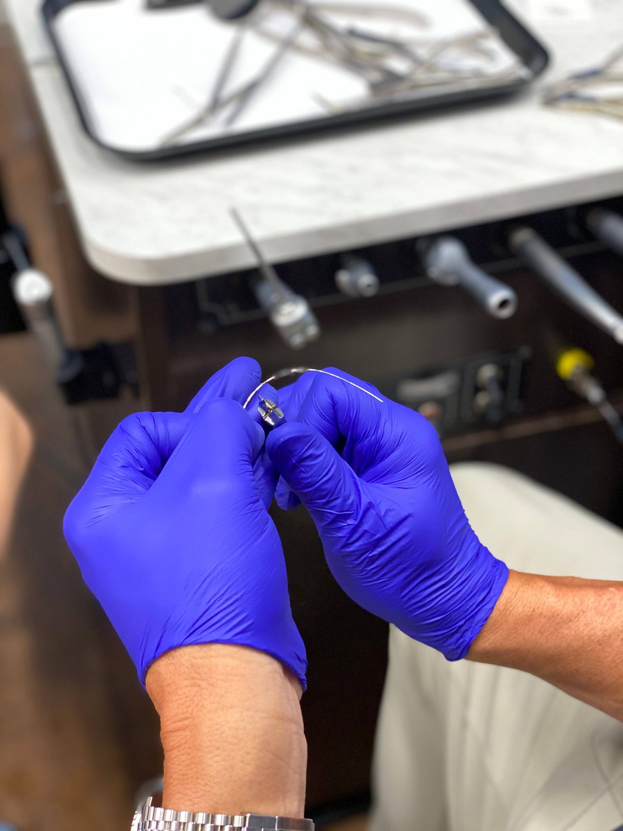 frostortho's tweet photo. Every detail matters 👌🏼 
.
#frostmysmile #frostorthodontics #frostortho #frostyourself #orthodontics #orthodontist #smiledesigner #smilewide #widesmile #damonsystem #smiledesign #smile #bestsmileever #bestsmile #arizonaorthodontics https://t.co/hKLtU7ovYl
