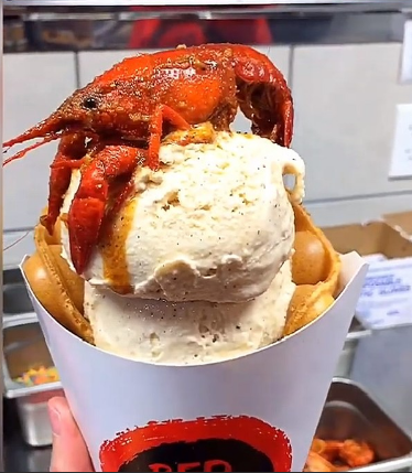 starofthesea22's tweet photo. @leveragetwo Pretty Please with a crawfish on top!
#Leverage2

#FilmingLouisiana 
#NewOrleans https://t.co/PP5mXBnV04