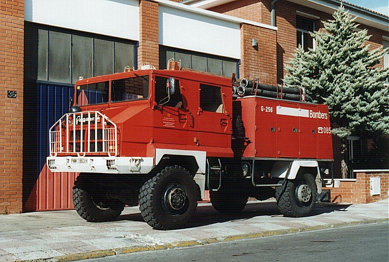 Apagafocs's tweet image. Història dels &apos;egipcis&quot;, els Pegaso 3046, de camions tot terreny per a ús militar i destinats a l&apos;exèrcit d&apos;Egipte, a camions de bombers (i ara de les ADF). 

➡️🔗historiesdebombers.blogspot.com/2019/06/els-pe…
