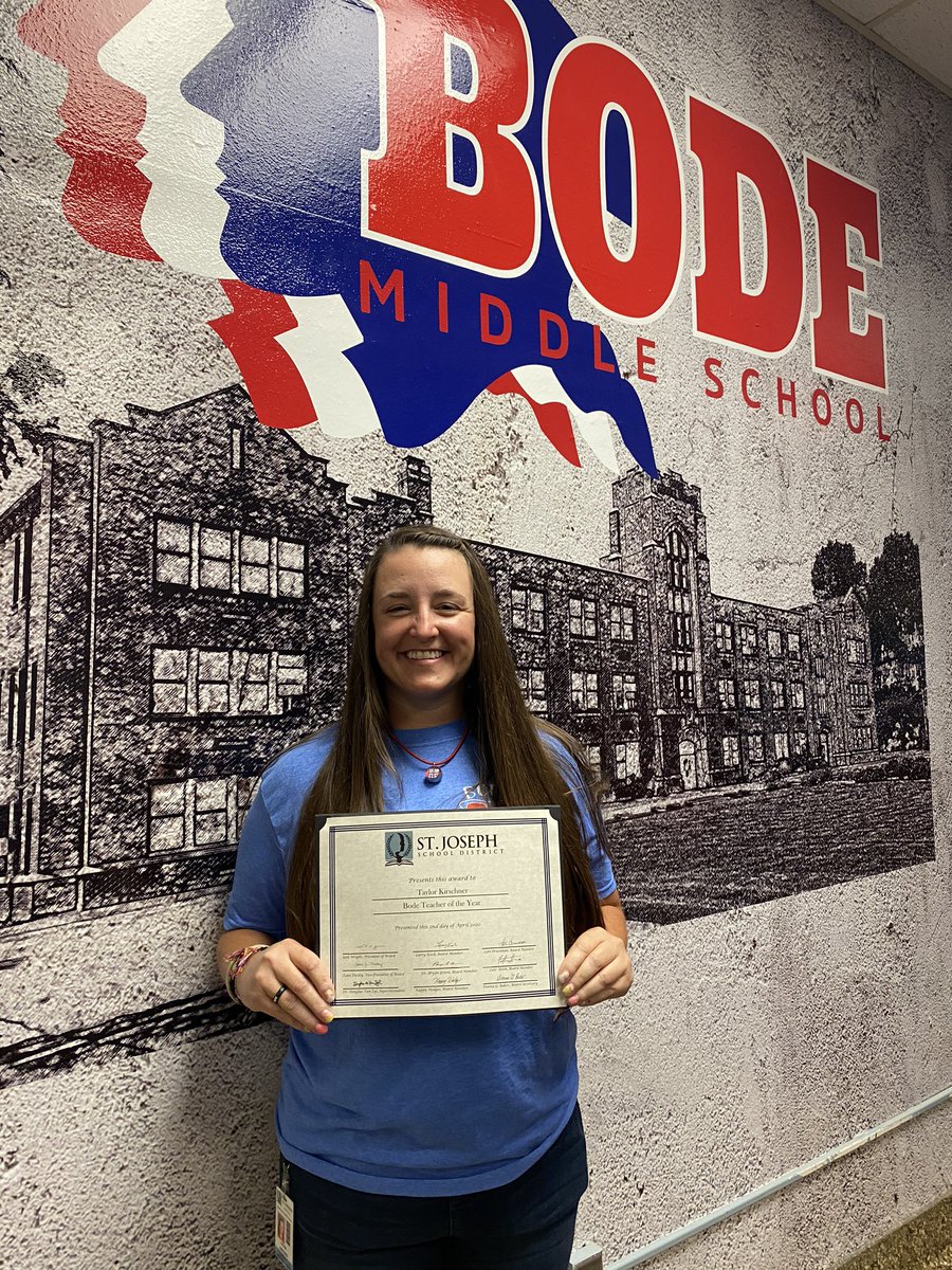 BodePatriots's tweet photo. We love to celebrate excellence here at Bode Middle School! Congratulations to our Teacher of the Year- Taylor Kirschner and Support Staff of the Year- Juli Nelson! #BMSProud #HardWorkinPatriots #BodeVision2020 https://t.co/DKoMYv9O91