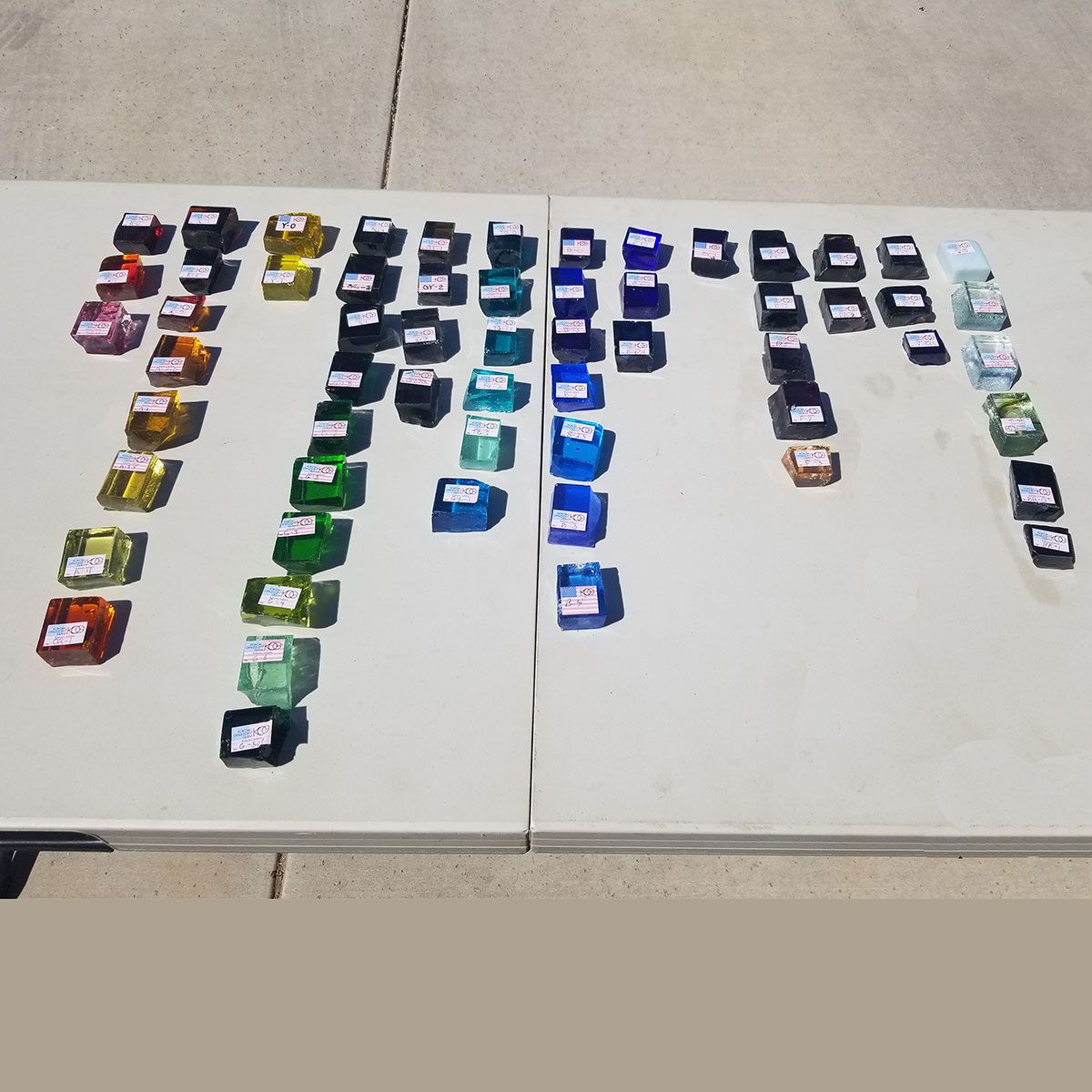 KevinCaronArt's tweet photo. These beautiful chunks of glass are samples from Kokomo Opalescent Glass, the oldest maker of art glass in the country. Yes, I'm planning something new ....
.
.
#artglass #pouredglass #colorfulglass #glassforart #manycolors https://t.co/tSvfX191Bc