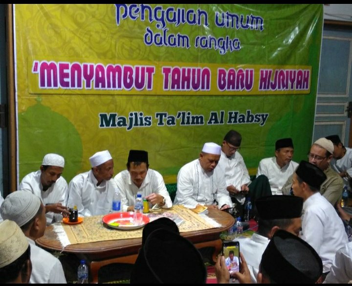 Haidarsya's tweet photo. Tangi turu gak mikir opo" wes intuk sunnah cung. https://t.co/J1ssCgQ1nV