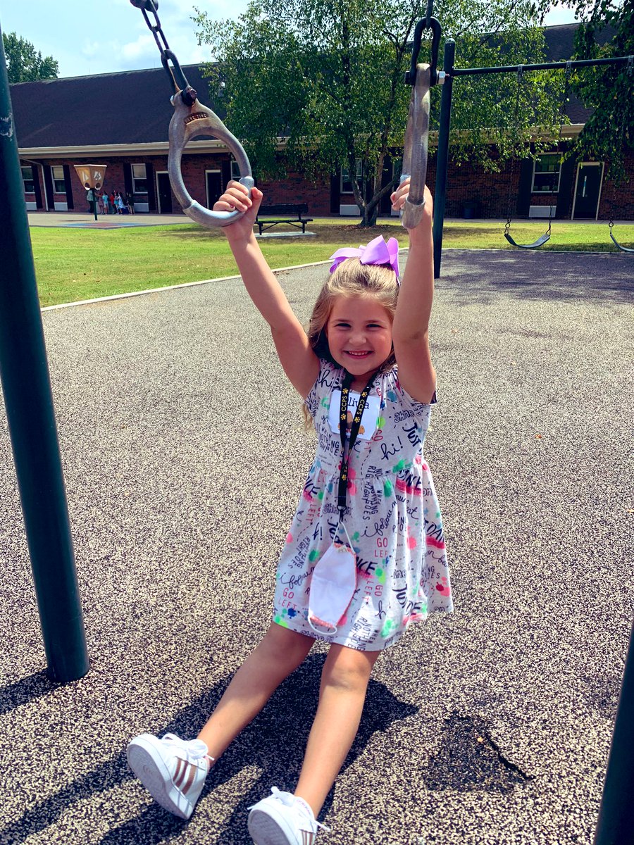 CCPSHENCLASS's tweet photo. These smiles show how excited we are to be #BackInSchool @cullmanprimary #CCPSBest #iTeachK #HappyClassrooms @CullmanSuper @BOECullmanCity https://t.co/fWyAssfBSP