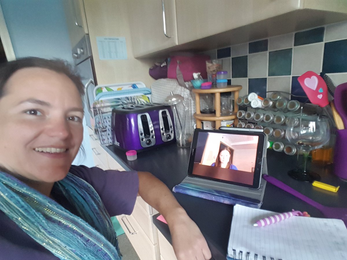 Laura Jones tweet media