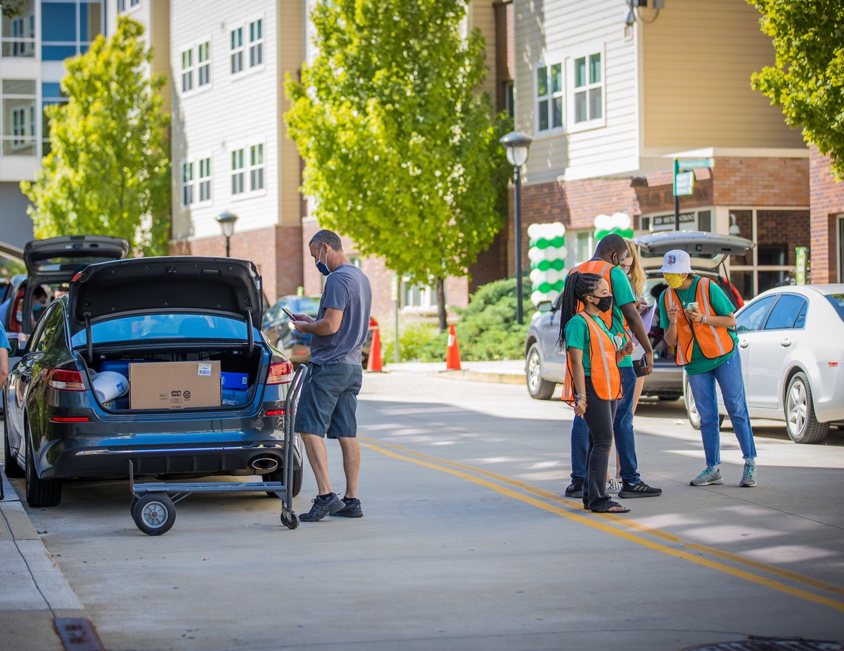 CLE_State's tweet photo. It's move-in day at CSU! We're excited to welcome back students for the Fall 2020 semester and look forward to classes starting. |#SafeCampusCSU https://t.co/pq97z2Q9Y2