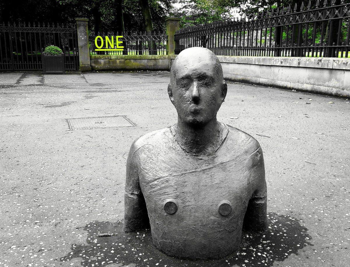 CathRuane's tweet photo. Day 97 of #100daysprojectscotland 10 days of stuff that I've noticed during walks
Love spotting a bit of #Antonygormley @natgalleriessco
 #100daysprojectscotland2020 #edinphoto #lockdownwalksedinburgh #lockdownuk #huaweinextimage #hiddenscotland #hiddenedinburgh #visitscotland https://t.co/tuYrT4rtuK