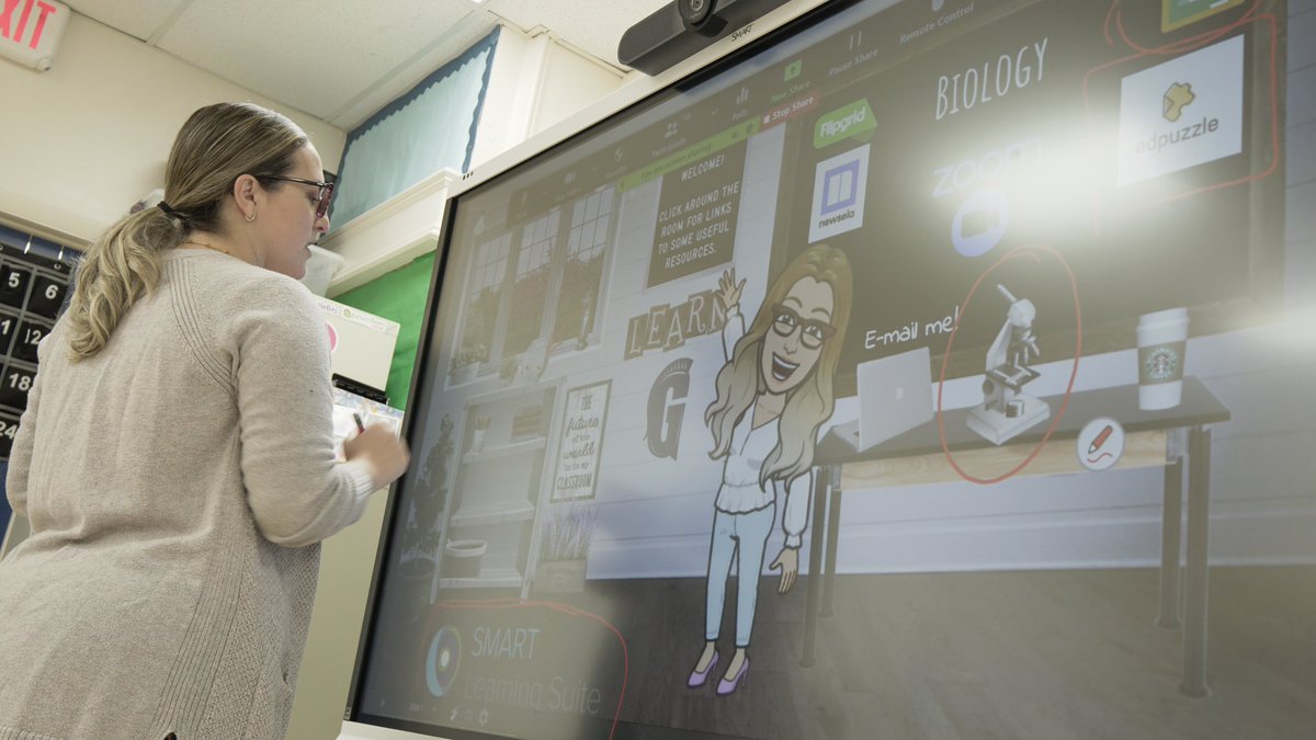 Welcome to the new school year! 💙 We are so happy to have faculty back on our campuses teaching remotely from the classroom. Thank you to all of our faculty and staff for all of your hard work and preparation! Cheers to a fantastic first day of school! 🎉. #GulliverPride