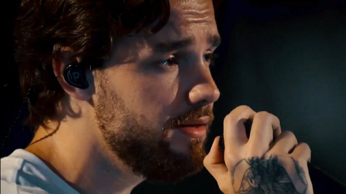 killmycalamity's tweet image. remember mi reina, espero que la cante en el act 2 y espero conseguir la entrada lloro #StreamRemember #22DaysWithLiam