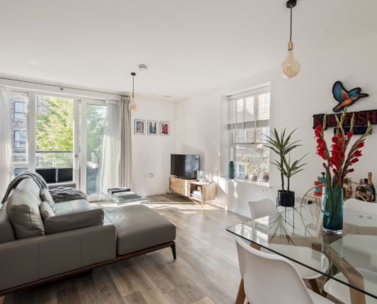 Hi guys! We're selling our beautiful Shared Ownership one-bed flat in leafy Chiswick: soresi.co.uk/find-a-propert… 

Please get in touch if you're interested :) 

#SharedOwnership #Chiswick #OneBedFlat #London