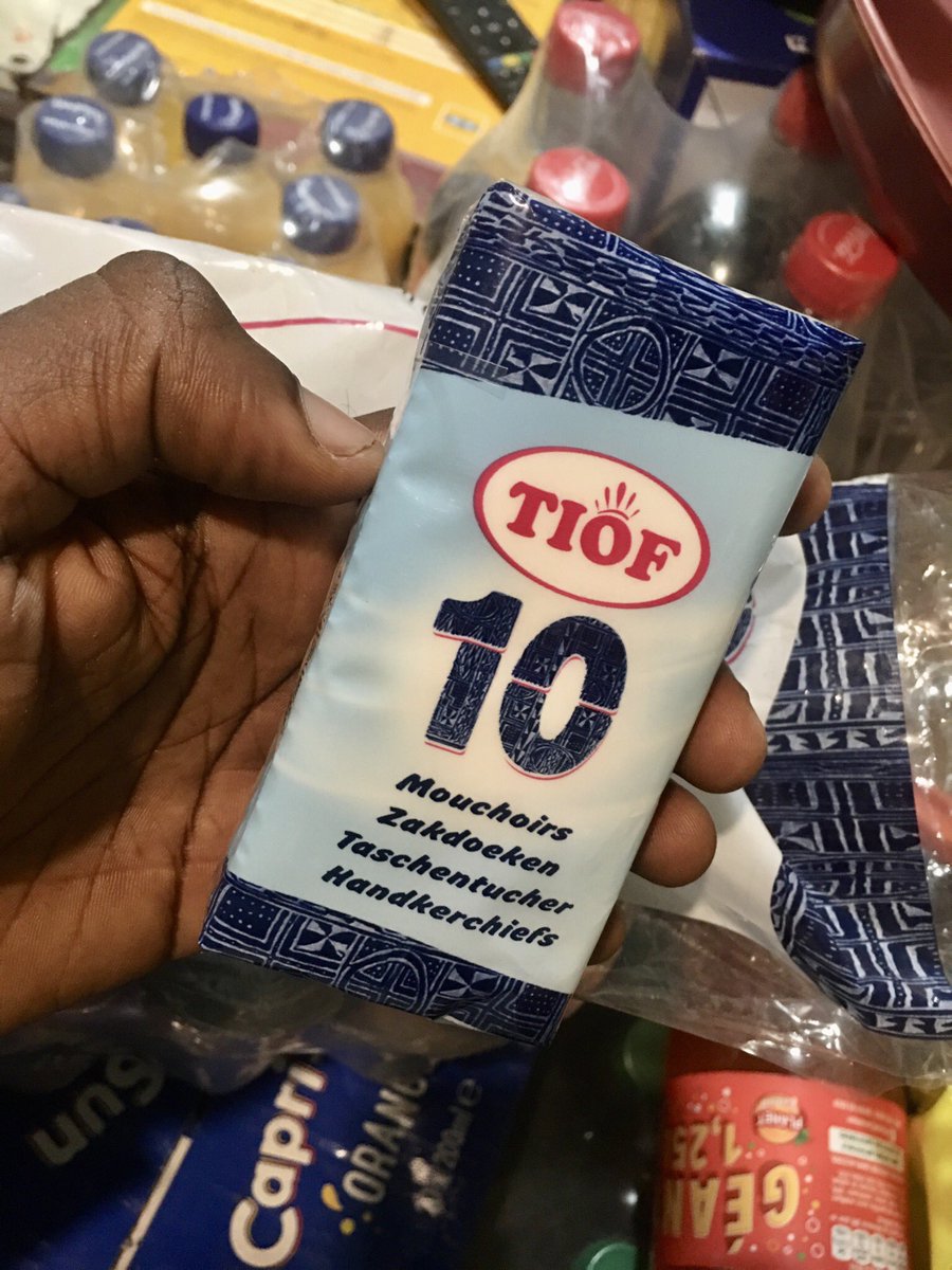 J’entre dans une boutique de mon quartier et j’aperçois ceci. J’ai été surpris agréablement.
Je n’ai pas pu m’empêcher de faire une capture.

Les Packagings qu’il nous faut. 💯💥🔥
Bravo à l’entreprise 👏🏾👏🏾👏🏾.

#Tiof #AfricanCulture #CameroonCulture #bamileke @odecaf2