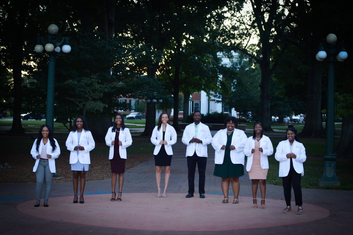 TootieGee's tweet photo. your newest Pharm.D candidates from the University of Mississippi School of Pharmacy. 💊 
•
•
•
#PharmDLoading #BlackExcellence https://t.co/RrCuE2Sc6G