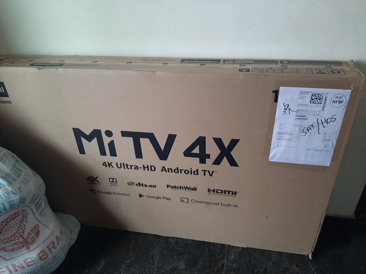  @FlipkartSellers  @Flipkart  @flipkartsupport when the actual price of the Mi TV 4x pro is 39,999rs but one of your sellers is selling at 42,499(after all discounts applied). Even that can be forgiven, but why sending me a TV that only costs 34,999s(Mi Tv 4x)