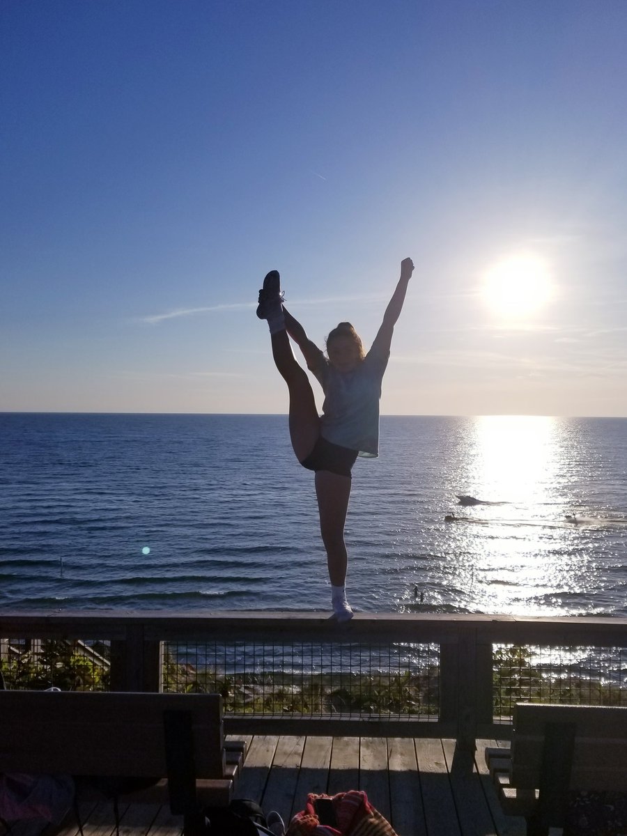 We might not be able to stunt,  but we can still stunt condition! #creativeconditioning #flyers #WOJVcheer