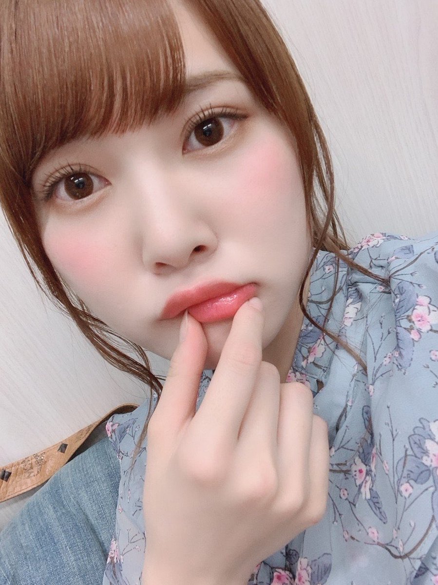 Cafe_Donut_211's tweet photo. おはよう☀
8月21日金曜日
欅坂46結成から5周年🌲🌲🌲🌲🌲
週の最終日です。頑張りましょう💪
那覇市は現在雨が降っております☂️
皆さんのところはいかがですかね?
8月も下旬に入りました。
何気なく過ごしてると、あっという間に日にちは過ぎ去りますね。年々早くなってる気がする…笑
#CDtalk https://t.co/EERwCFr6S6