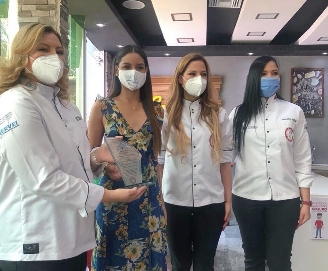 Escuela Culinaria de las Américas en trabajo en conjunto con Fundación Reina de Gye. Para formar emprendimientos. Más de 100 mujeres capacitadas y emprendiendo 👩‍🍳🧑‍🍳 <a href="/ReinadeGye/">Reina de Guayaquil</a> <a href="/GloriaGallardoZ/">Gloria Gallardo</a> <a href="/NellyPullas/">Nelly Pullas</a> <a href="/CynthiaViteri6/">Cynthia Viteri</a>