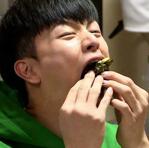 «30 Day Bias Challenge»D-3 - Bias eating #SUNGJAE  #성재  #BTOB  #비투비