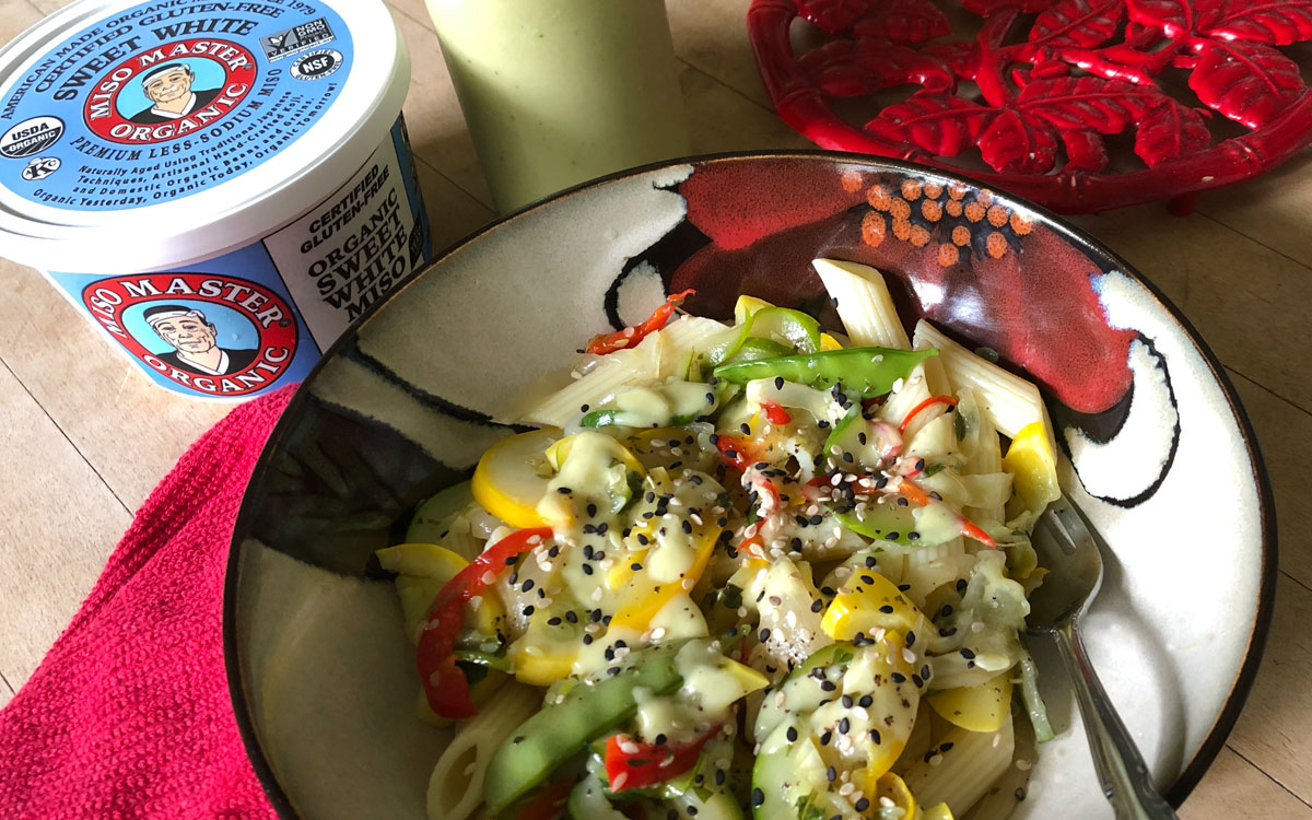 Monday, August 24 at 3pm ET - Miso Master will be a special guest on <a href="/guitartour/">andre cholmondeley</a> André Cholmondeley's MEATLESS MONDAY MEETUP talking about making traditional #miso. Tune in on
facebook.com/andre.cholmond…, x.com/guitartour 
twitch.tv/guitartour OR tinyurl.com/y5vee6wa