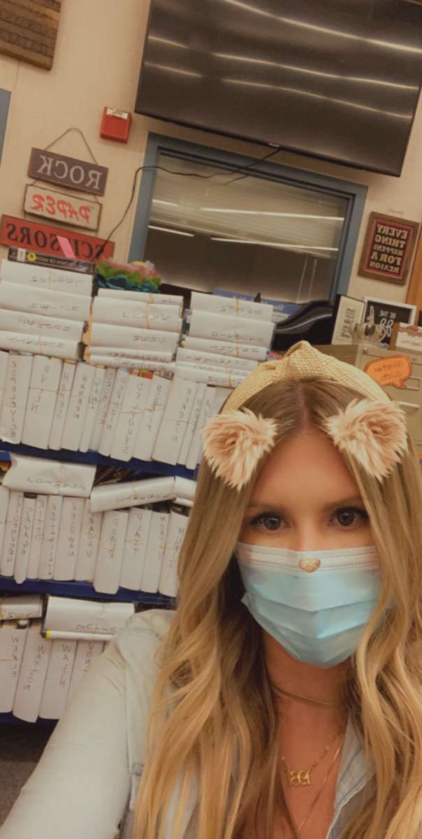 LCMSLib's tweet image. Ready for our first week of curbside pick up!! #SRVUSD #LCMS #SRVLibraryLove #DistanceLearning #readsomething