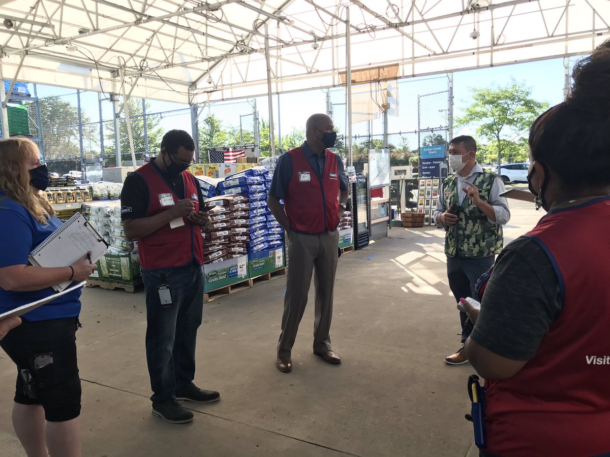 So great to walk our Montgomeryville and Oaks stores with our new RVP Damon! Shout out to Aleesha and Rob for earning Executive Service Stars! <a href="/d_bennett128/">Damon J. Bennett</a> <a href="/CobyLeleaux/">Coby Leleaux</a> <a href="/BarbTaylor06/">Barb</a> <a href="/JHoffmann2207/">Joe Hoffmann</a> <a href="/AJLecy/">Adam Lecy</a> @HenesTim @BrianSeymour875