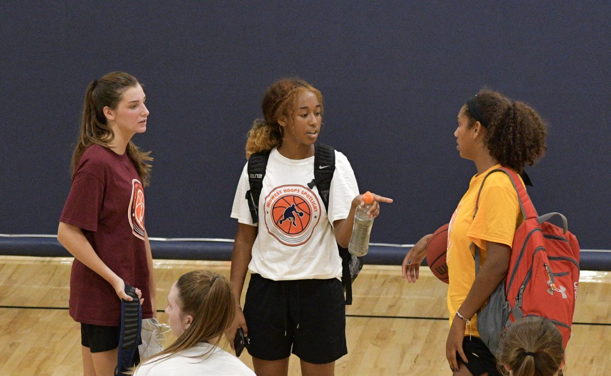 #CHE💪 🏀 - 📚📚 - ⛹️‍♀️ - Ally, <a href="/SandraC2023/">Sandra 🏀</a> &amp; <a href="/RGarland_2023/">Reese Garland</a> 💖