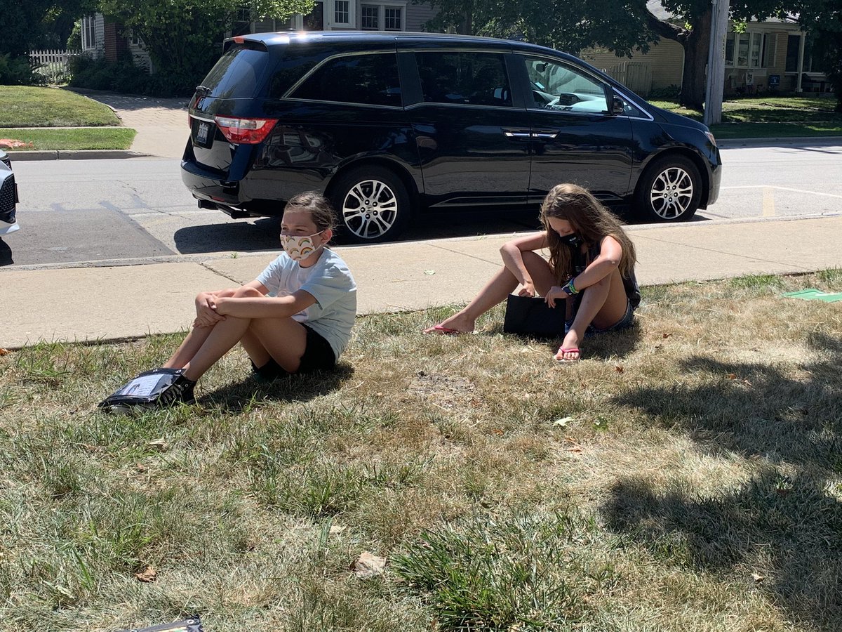 SundhInnovates's tweet image. Welcome back raptors! 🍎🦖🍎#classfamily #d70raptors #d70shinyapple